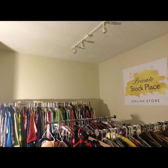 Meet your Posher, @pspboutique - Picture 2 of 5